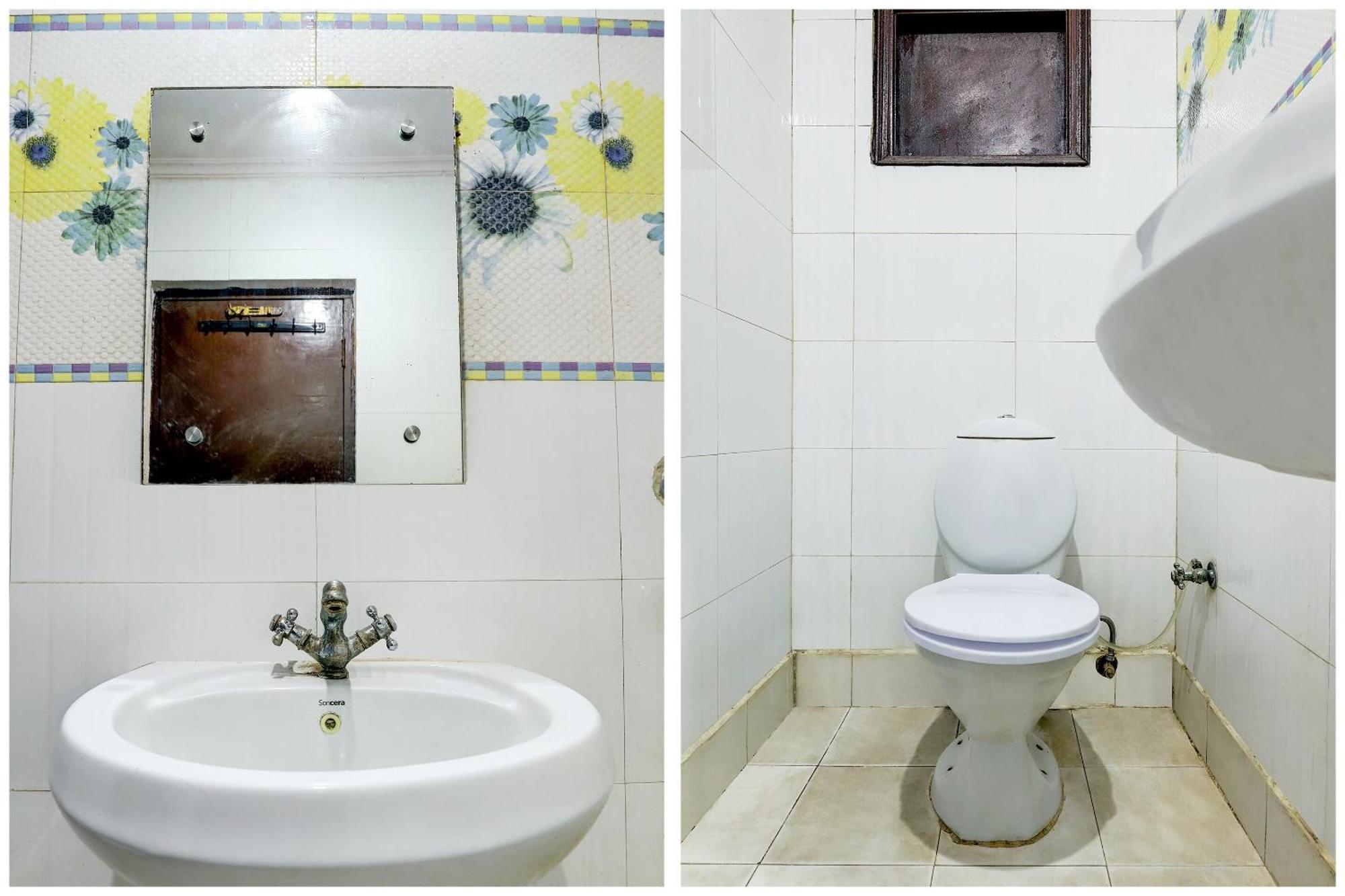Hotel O Tushar Continental Yeni Delhi Dış mekan fotoğraf